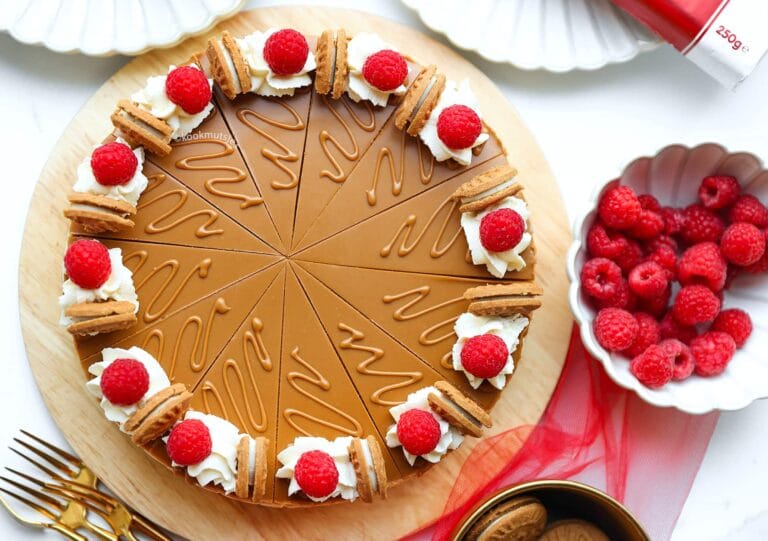 Biscoff Raspberry Cheesecake