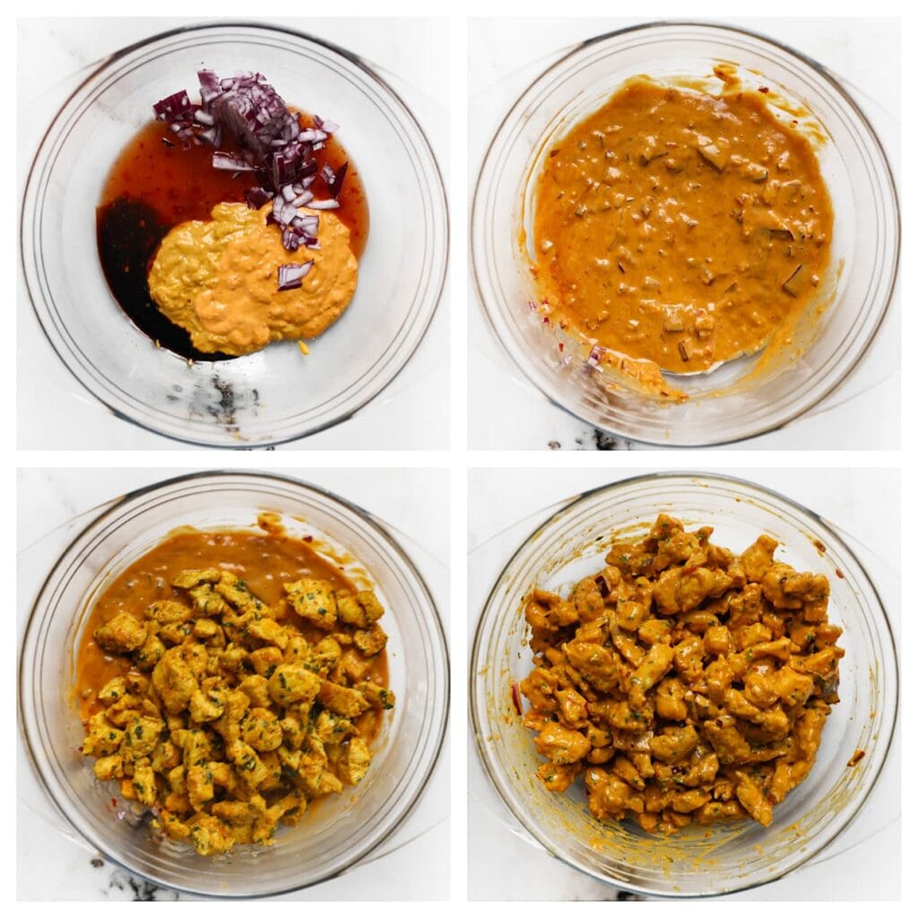 Meng de uiensaus, ketjap manis, chilisaus, Algerienne saus en gesnipperde rode ui in een kom. Voeg de gebakken kippendijen toe en roer tot alles goed gemengd is.