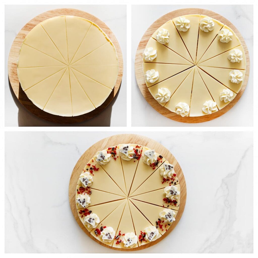 Snijd de red velvet-cookiecheesecake in puntjes. Garneer met toefjes room, red velvet kruimels en chocoladekoekjes.