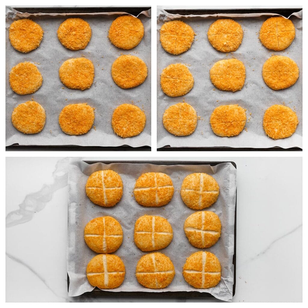 Leg de broodjes op een bakplaat bekleed met bakpapier en maak voorzichtig enkele sneetjes in de bovenkant. Laat de broodjes 30 minuten rijzen, of tot ze in formaat zijn verdubbeld.