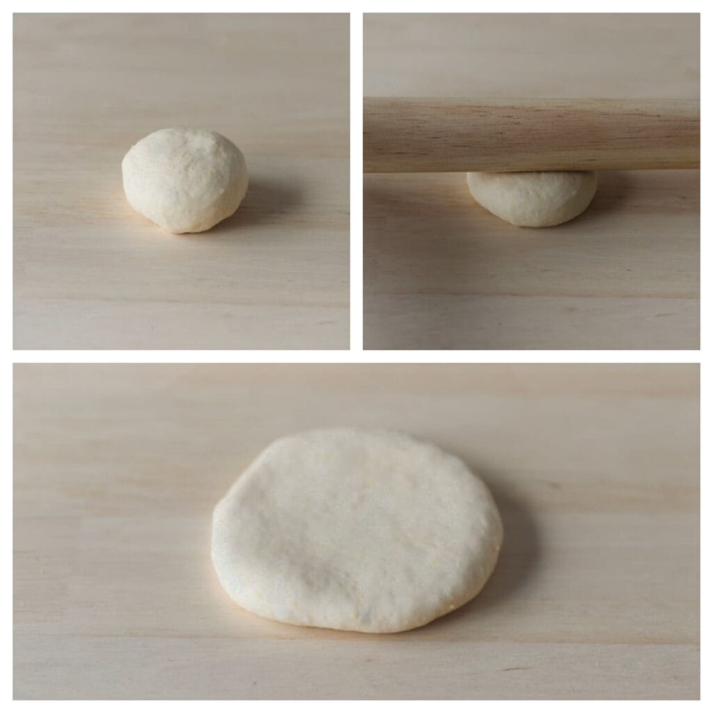 Rol elk bolletje deeg met een deegroller uit tot een platte cirkel van ongeveer 9 cm.