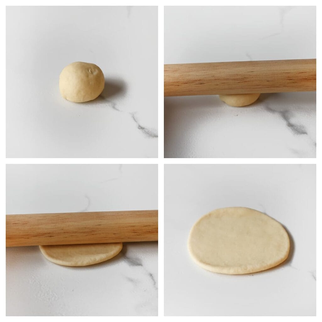 Rol elk bolletje deeg plat.