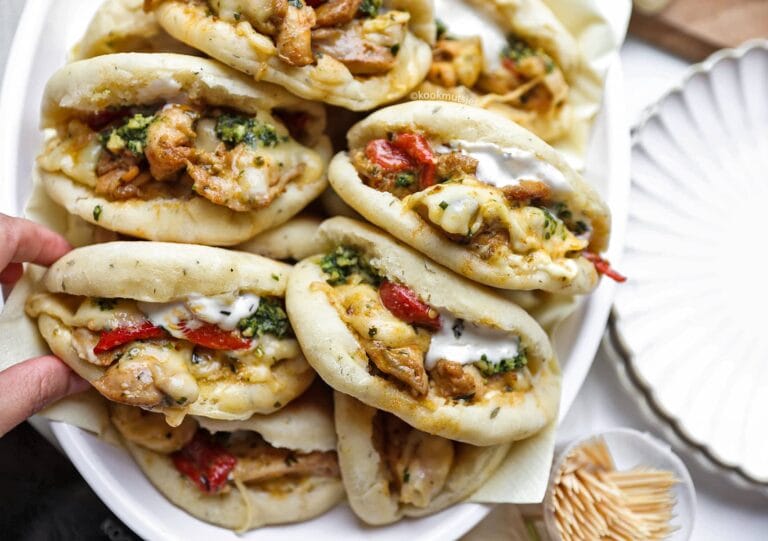 Chicken Pesto Pan Bread