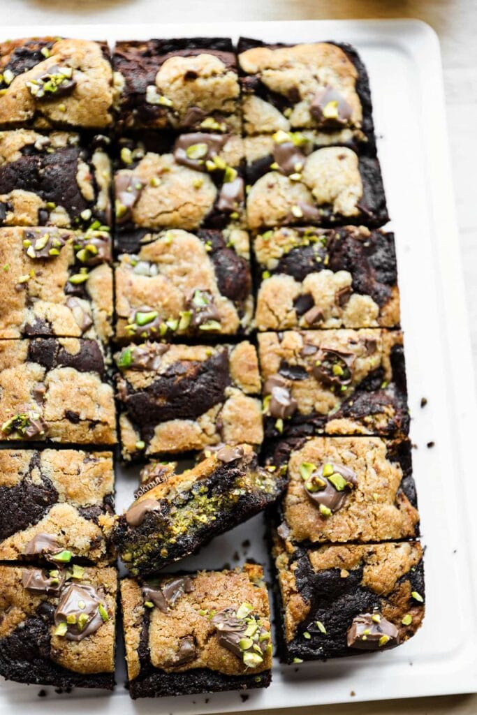 Pistache Brownies met Cookiedough eindresultaat Kookmutsjes