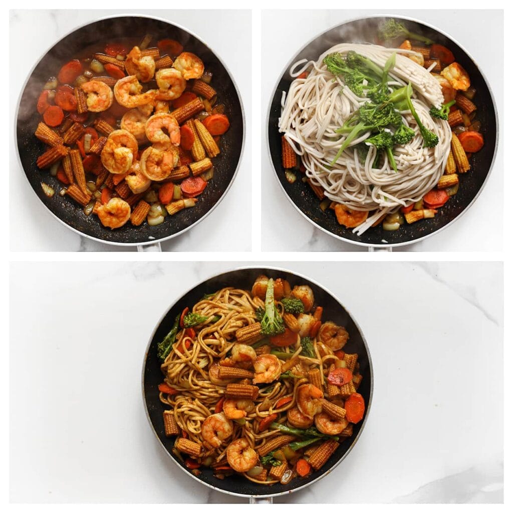 Voeg de gebakken garnalen, noedels en bimi toe aan het groentemengsel. Meng alles goed door elkaar en roerbak tot alles gelijkmatig is verwarmd.