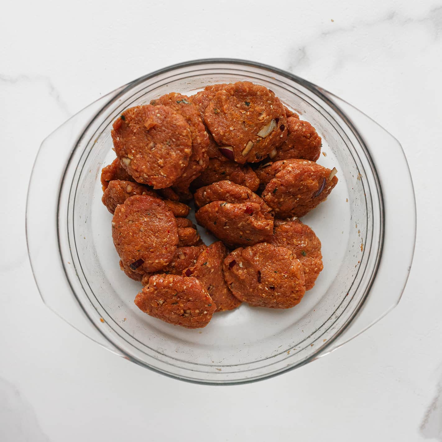 Gehakt vormen tot de gewense vorm