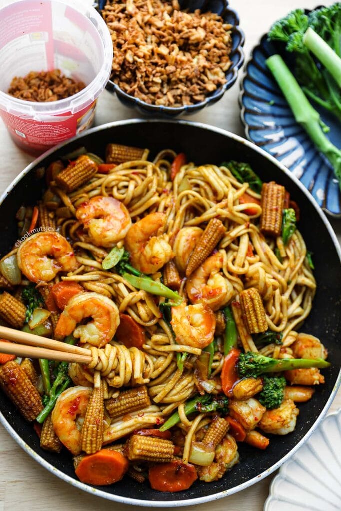 Noedels met Garnalen en Bimi eindresultaat Kookmutsjes