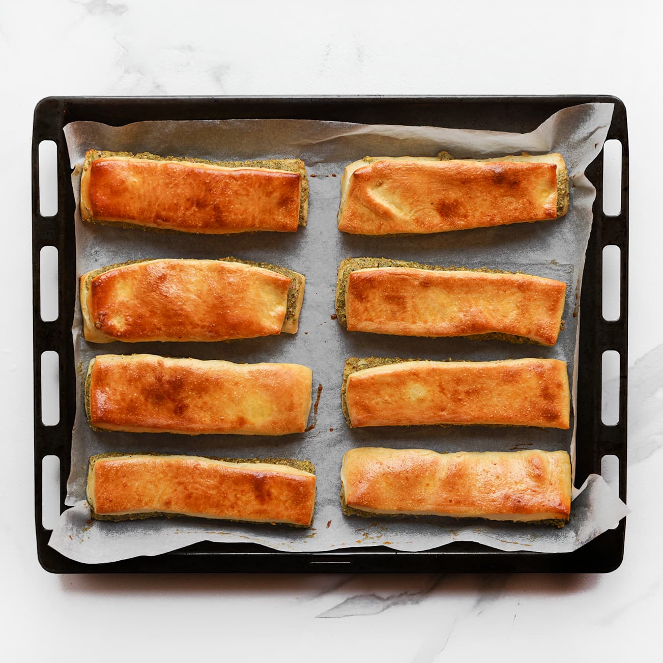 Pistachebroodjes bakken in de oven