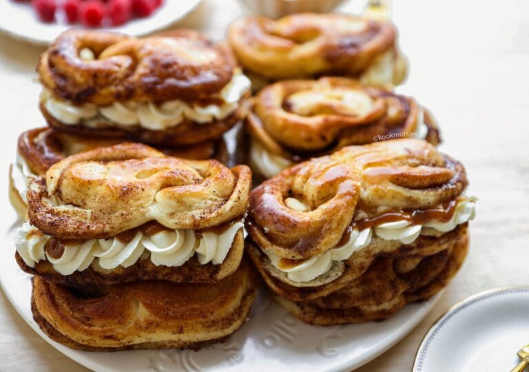 Zoete Kaneelbroodjes met Room