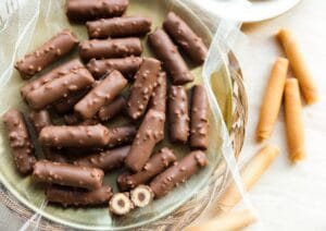 Chocolade sigarenkoekjes no bake Kookmutsjes