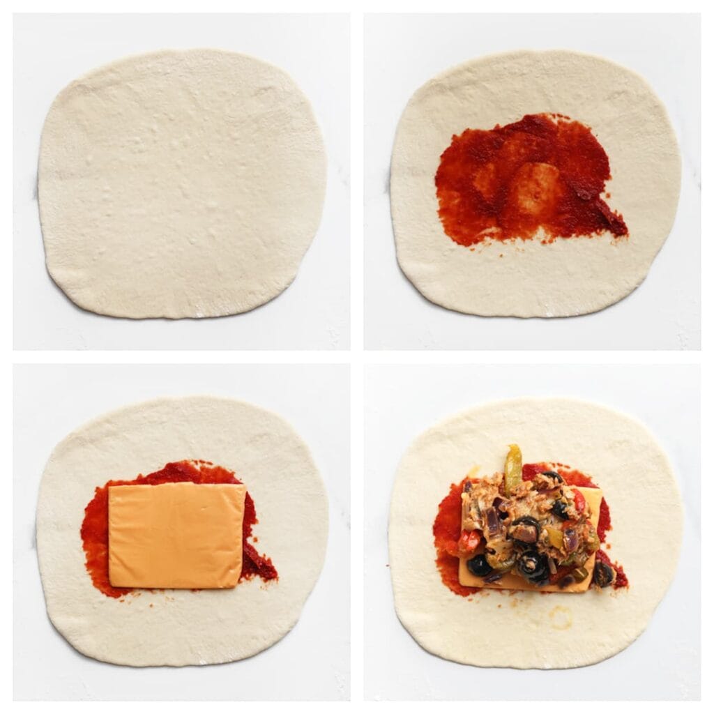 Smeer een laagje tomatenpuree op het deeg. Leg een plakje cheddarkaas erop, gevolgd door 60 gram van het tonijnmengsel. Vouw één kant van het deeg over de vulling. Vouw daarna de andere kant eroverheen, zodat de randen elkaar licht overlappen. Vouw de bovenkant van het deeg naar beneden en rol het strak op. Zorg dat de randen goed afgesloten zijn.