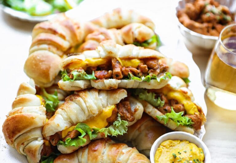 Easy Cheesy Chicken-Filled Crescents