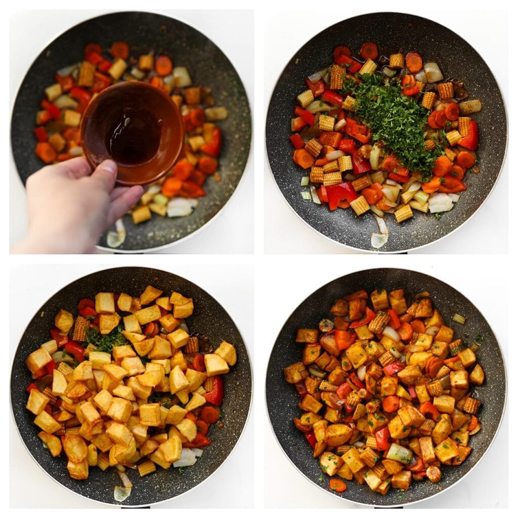 Voeg de sojasaus, gehakte peterselie en de gebakken aardappels toe aan de wok. Meng goed door elkaar. 