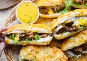 Jalapeno-Kaasbroodjes met Biefstuk Kookmutsjes