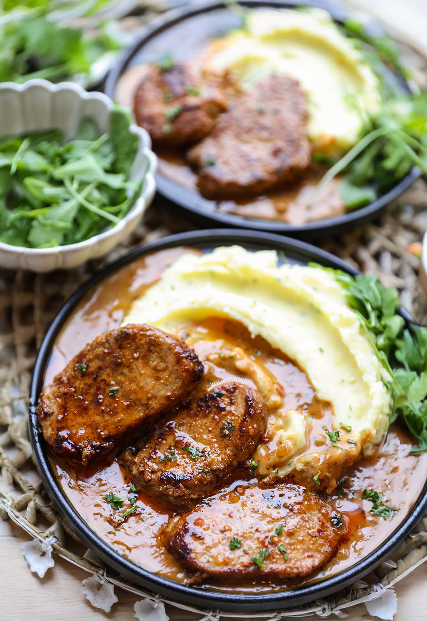 Ossenhaas met Aardappelpuree en Uiensaus eindresultaat Kookmutsjes