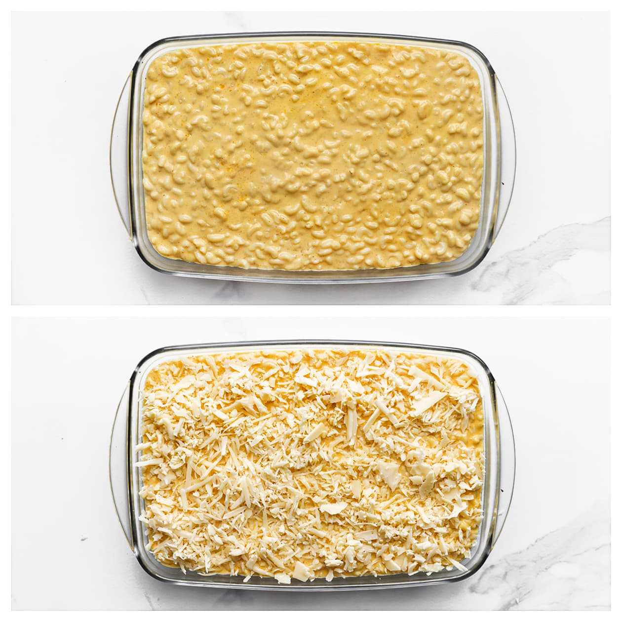 Mac and Cheese verdelen over een schaal en bestrooien met wat geraspte kaas