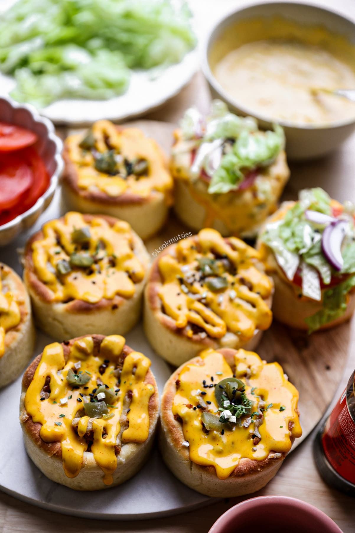 Zachte gevulde broodjes met gehakt eindresultaat van Kookmutsjes