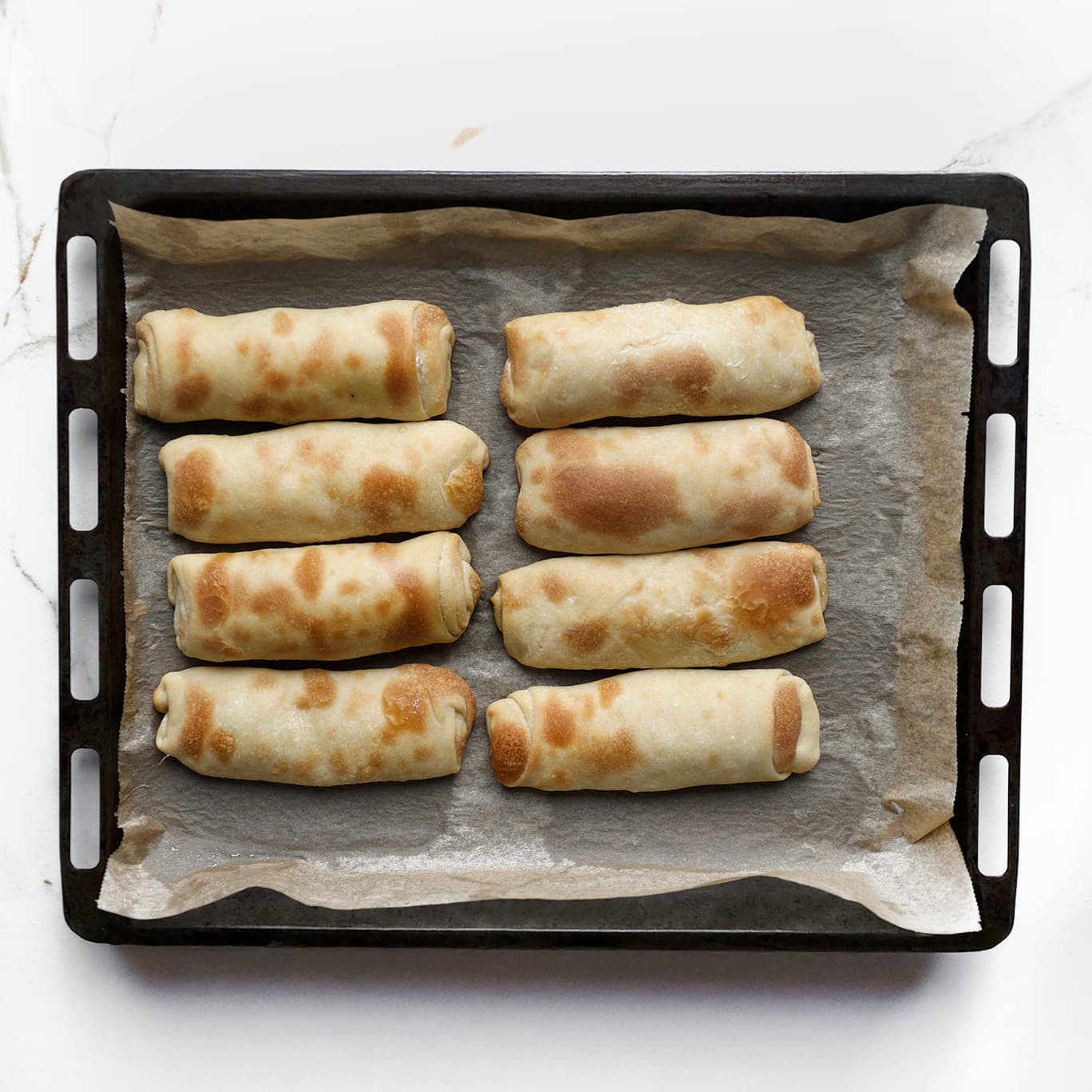 Broodjes bakken in de ovenn