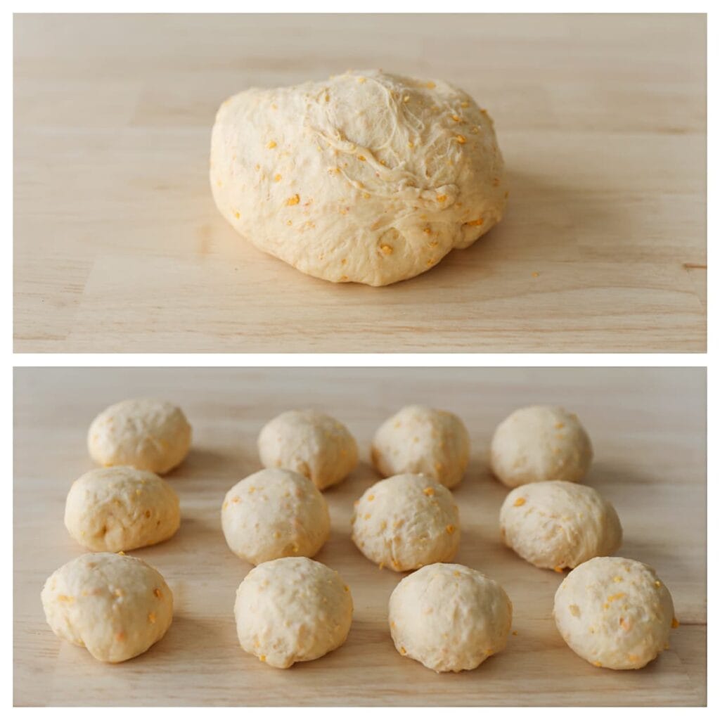 Druk de lucht uit het deeg en verdeel het in 12 gelijke stukken. Vorm tot bollen.