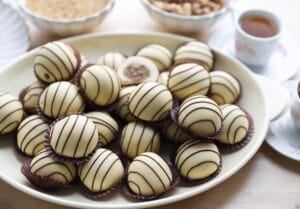 Gevulde Notenkoekjes Kookmutsjes