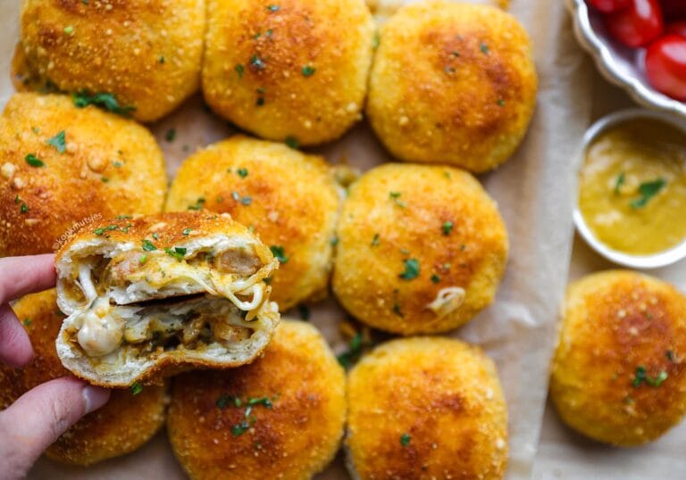 Chicken Cheese-Onion Buns