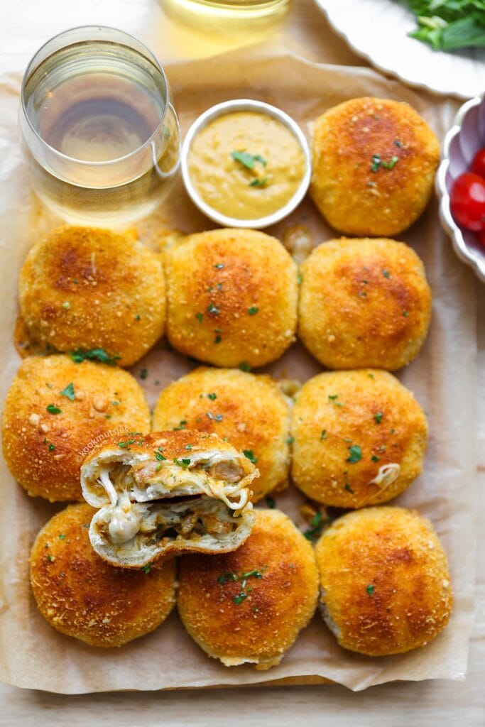 Kaas-uienbroodjes Gevuld met Kip eindresultaat Kookmutsjes