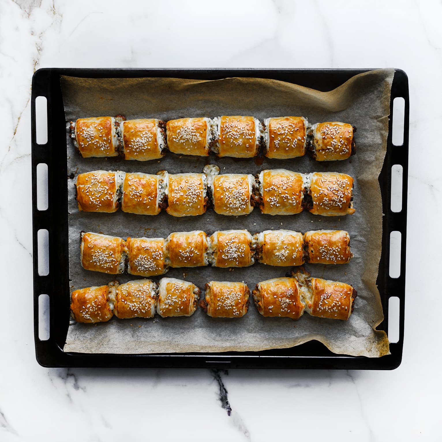 Gevulde Bladerdeeg bakken in de oven