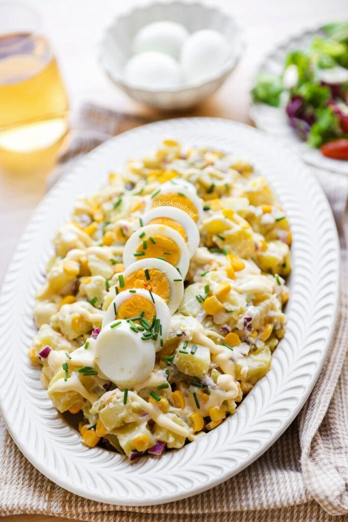 Zin in een frisse aardappelsalade? Met dit eenvoudige recept zet je in no-time een smaakvolle klassieker op tafel.