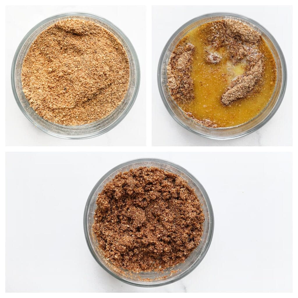 Doe het koekjesmengsel in een kom en voeg de gesmolten roomboter toe. Meng tot een stevig koekjesdeeg.