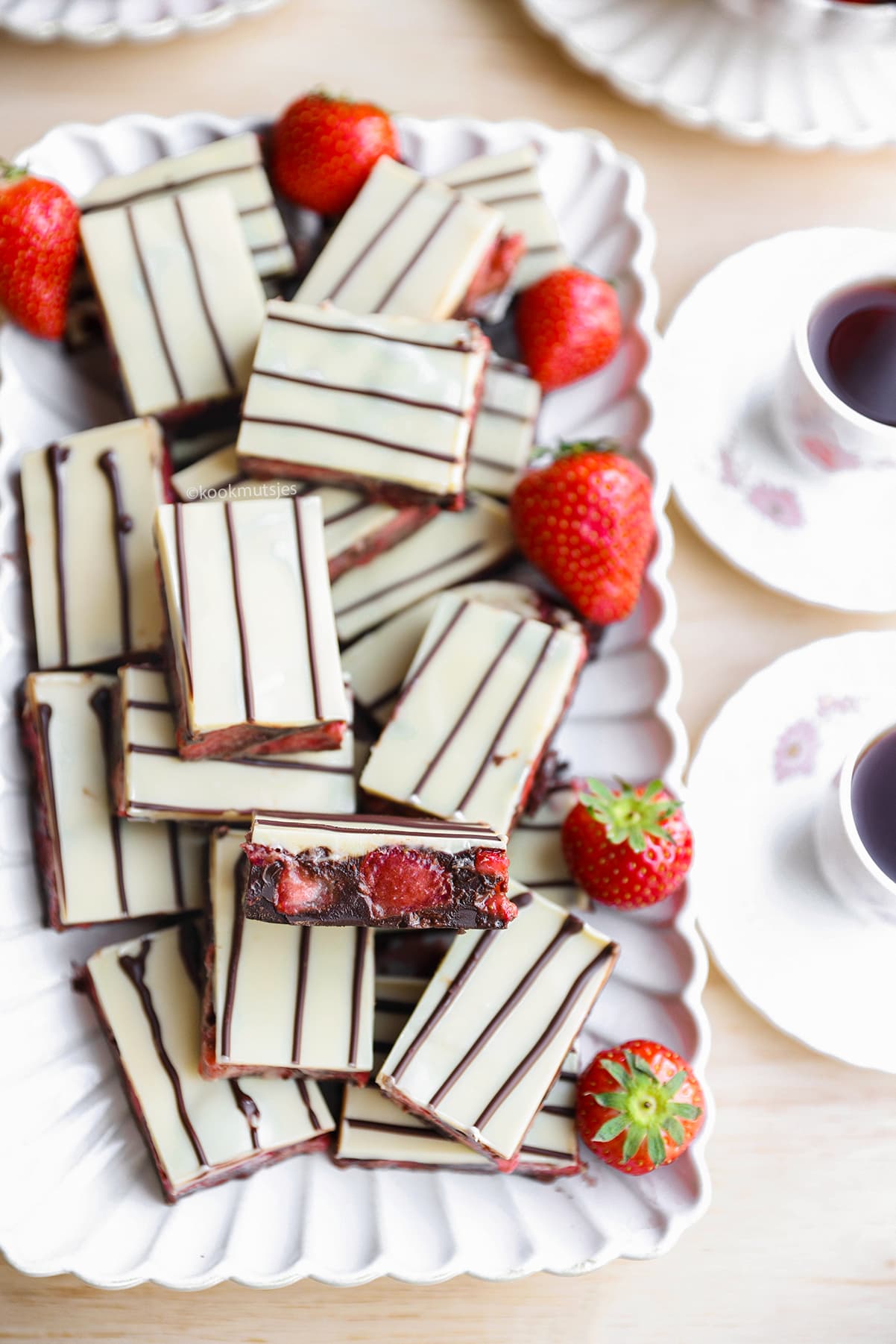 Chcooalade Aardbeien Bars eindresultaat Kookmutsjes