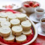 Kokoskoekjes met Chocolade (no bake) Kookmutsjes