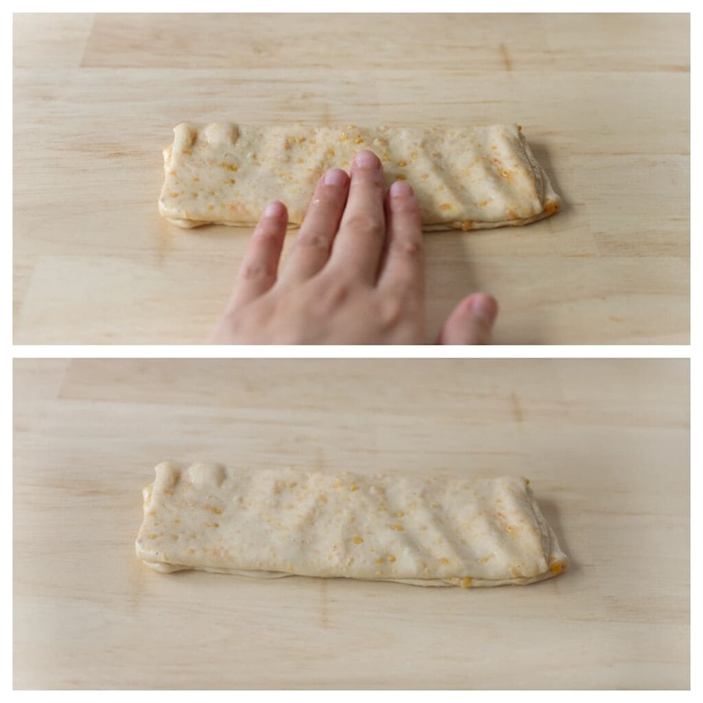 Druk het deeg nogmaals lichtjes plat.