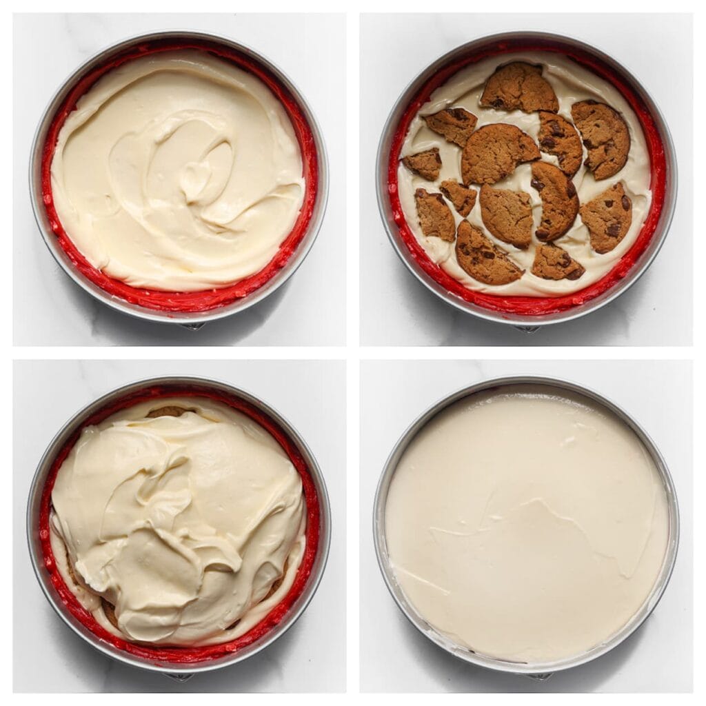 Verdeel de helft van het cheesecakebeslag over de red velvet bodem. Leg de chocolate chip cookies erop en druk ze licht in het beslag. Giet het resterende cheesecakebeslag erover en strijk glad.