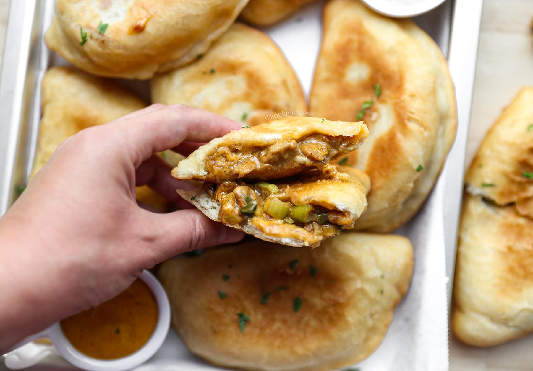 Zelfgemaakte kipbroodjes met kaas Kookmutsjes
