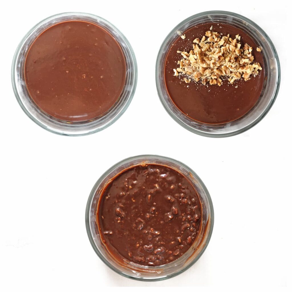 Hak de walnoten grof en roer ze door de ganache.