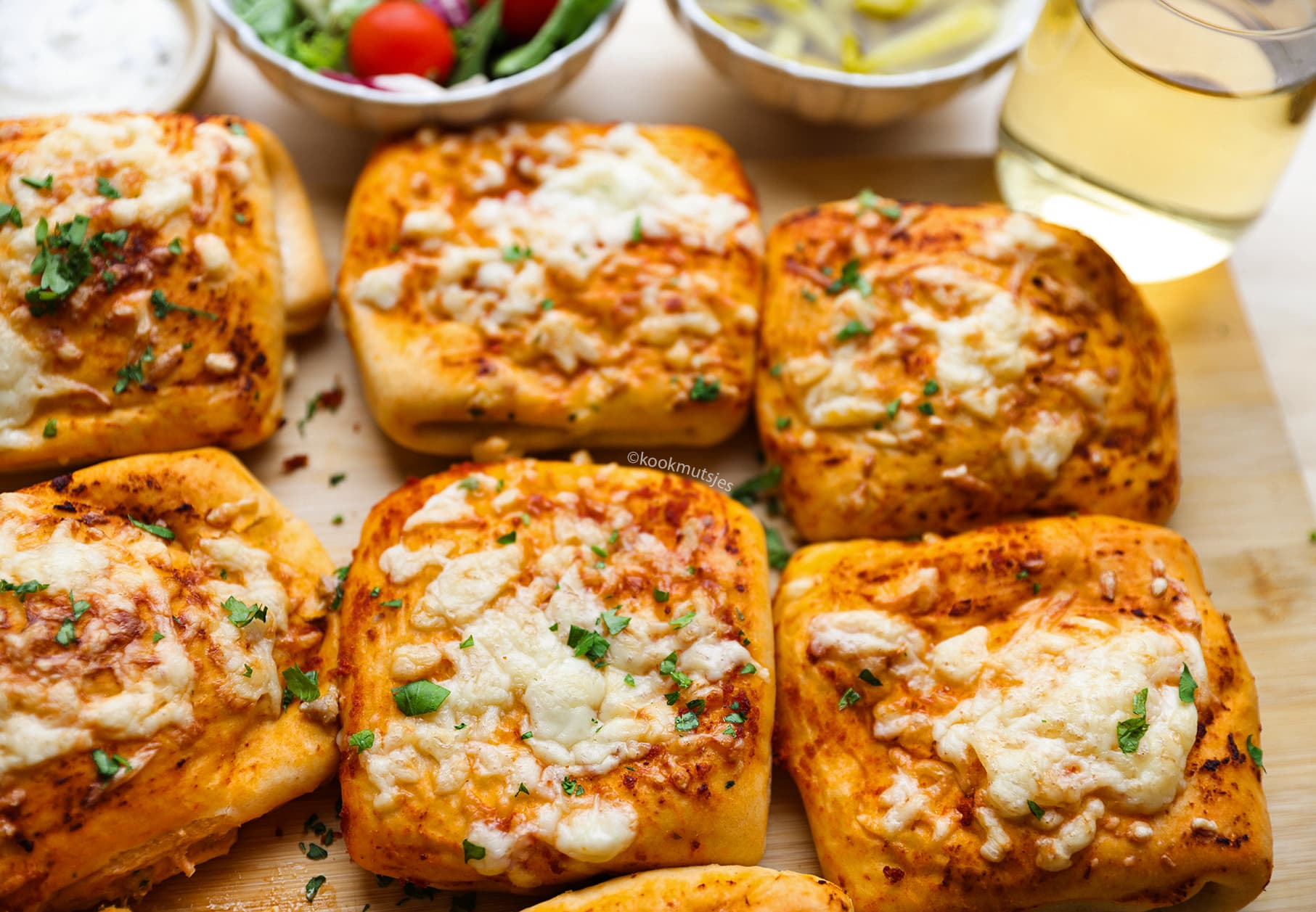 Rode Pesto Gehaktbroodjes Kookmutsjes