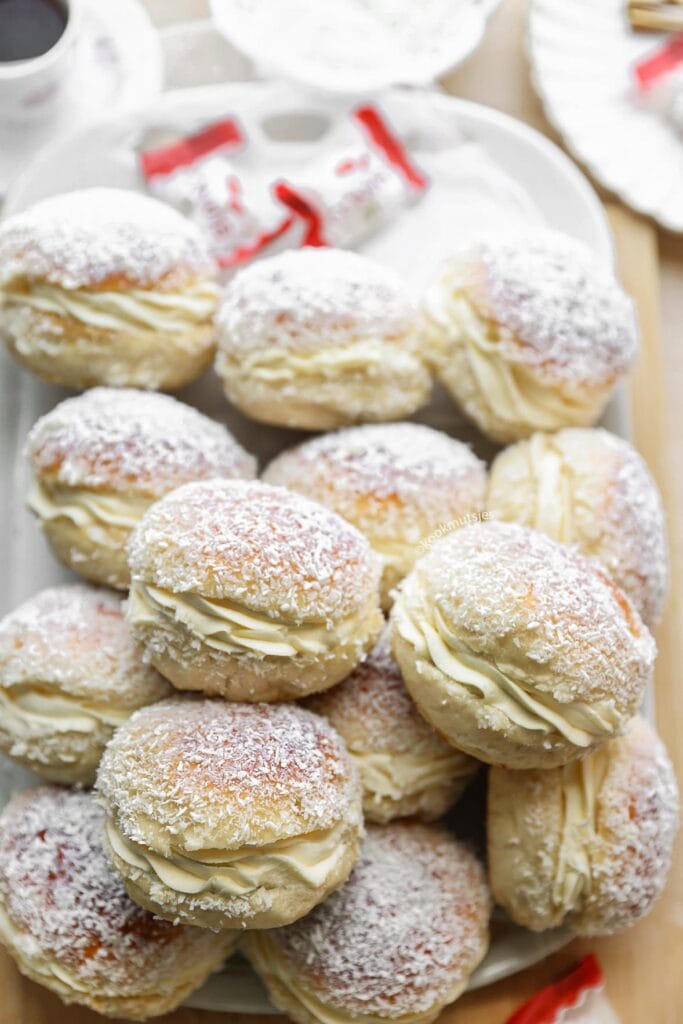 Romige Kokosbroodjes eindresultaat Kookmutsjes