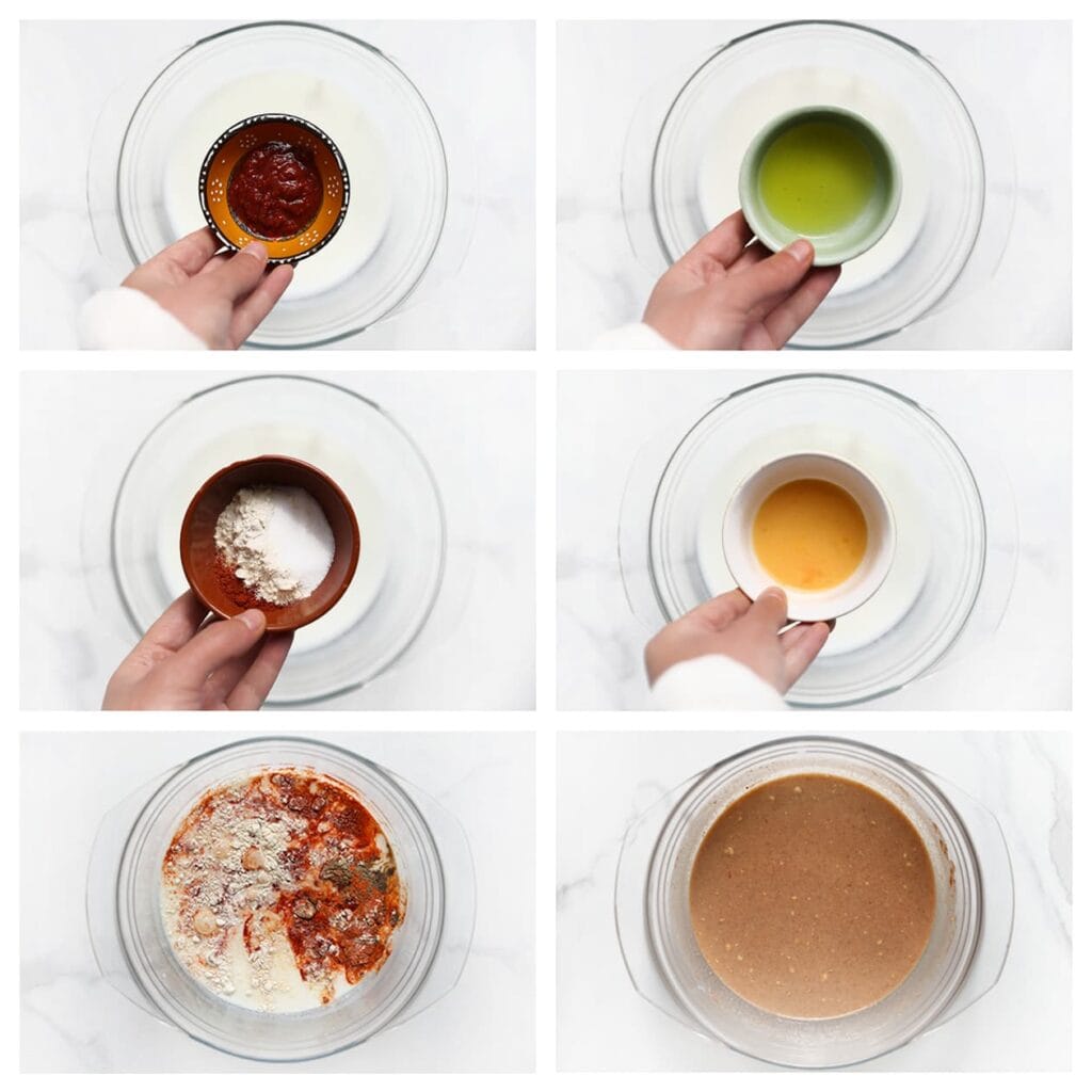 Meng in een diepe kom de karnemelk, sambal, augurkensap (25 ml), uienpoeder, cayennepeper, zwarte peper, knoflookpoeder, paprikapoeder, zout en het losgeklopte ei.