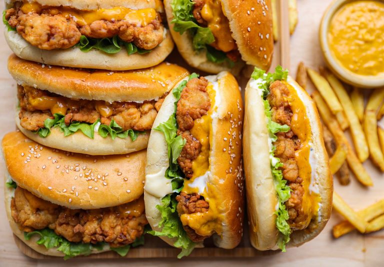 Kipburgers met Zachte Broodjes